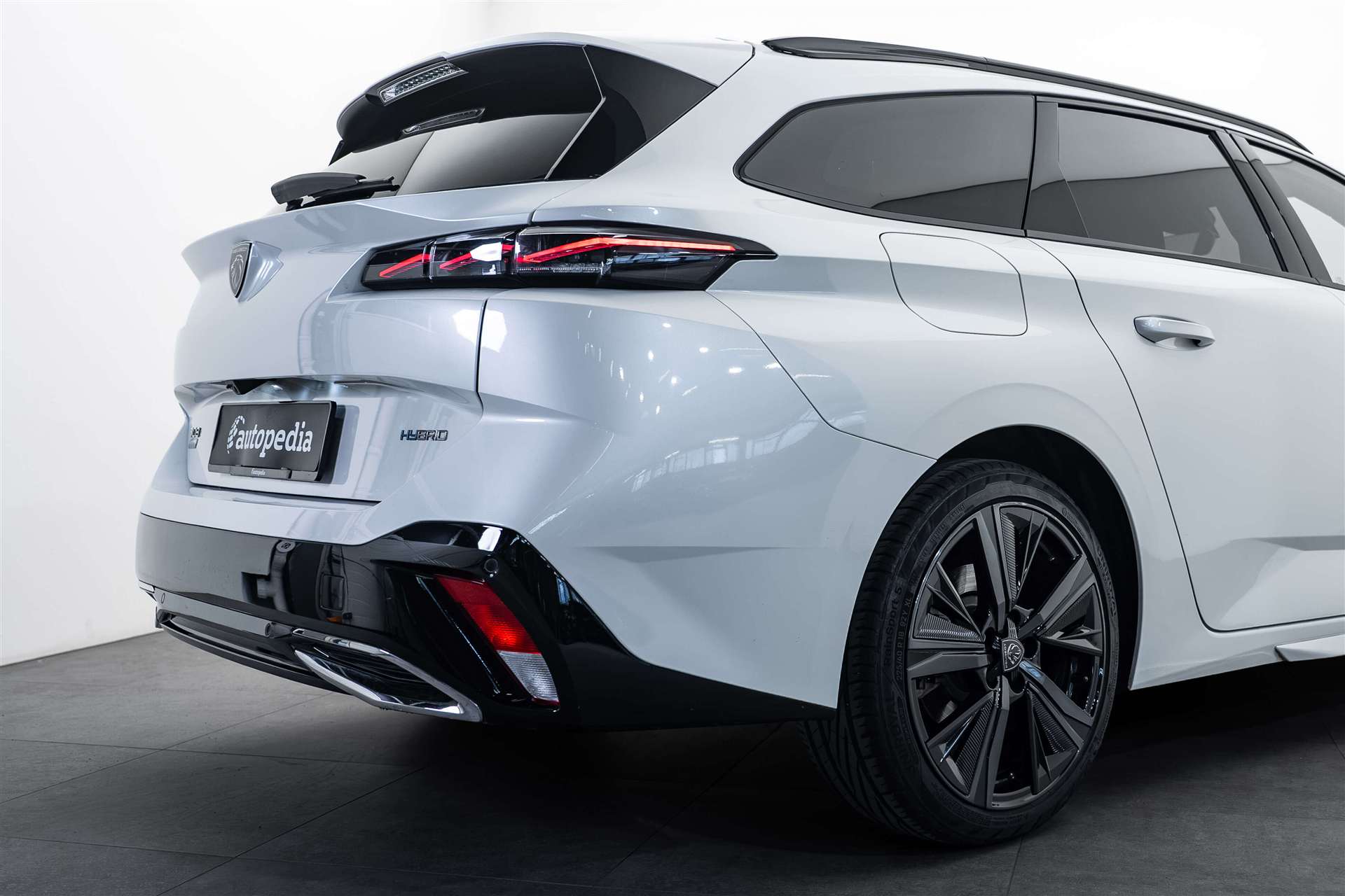 PEUGEOT 308 SW 1.6 PHEV 225 GT Pack-image-3
