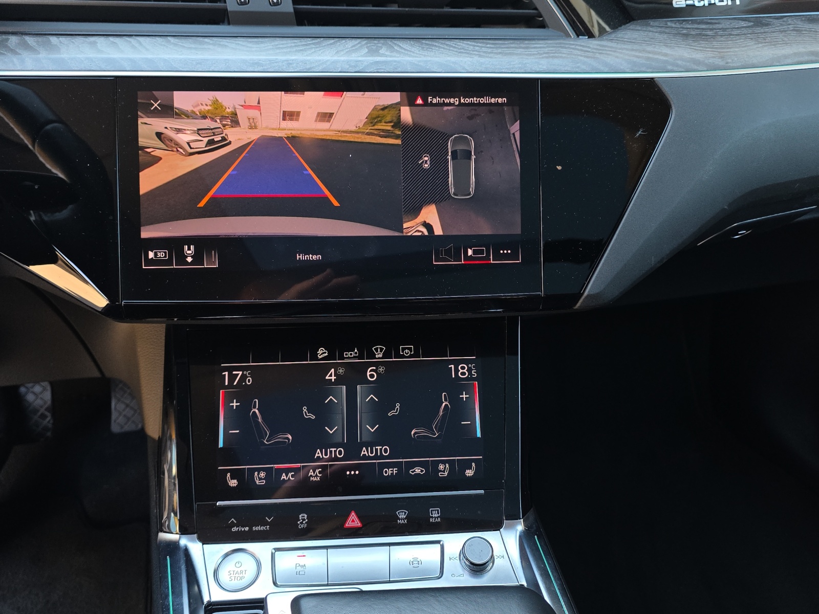 AUDI e-tron 55 Advanced quattro-image-11