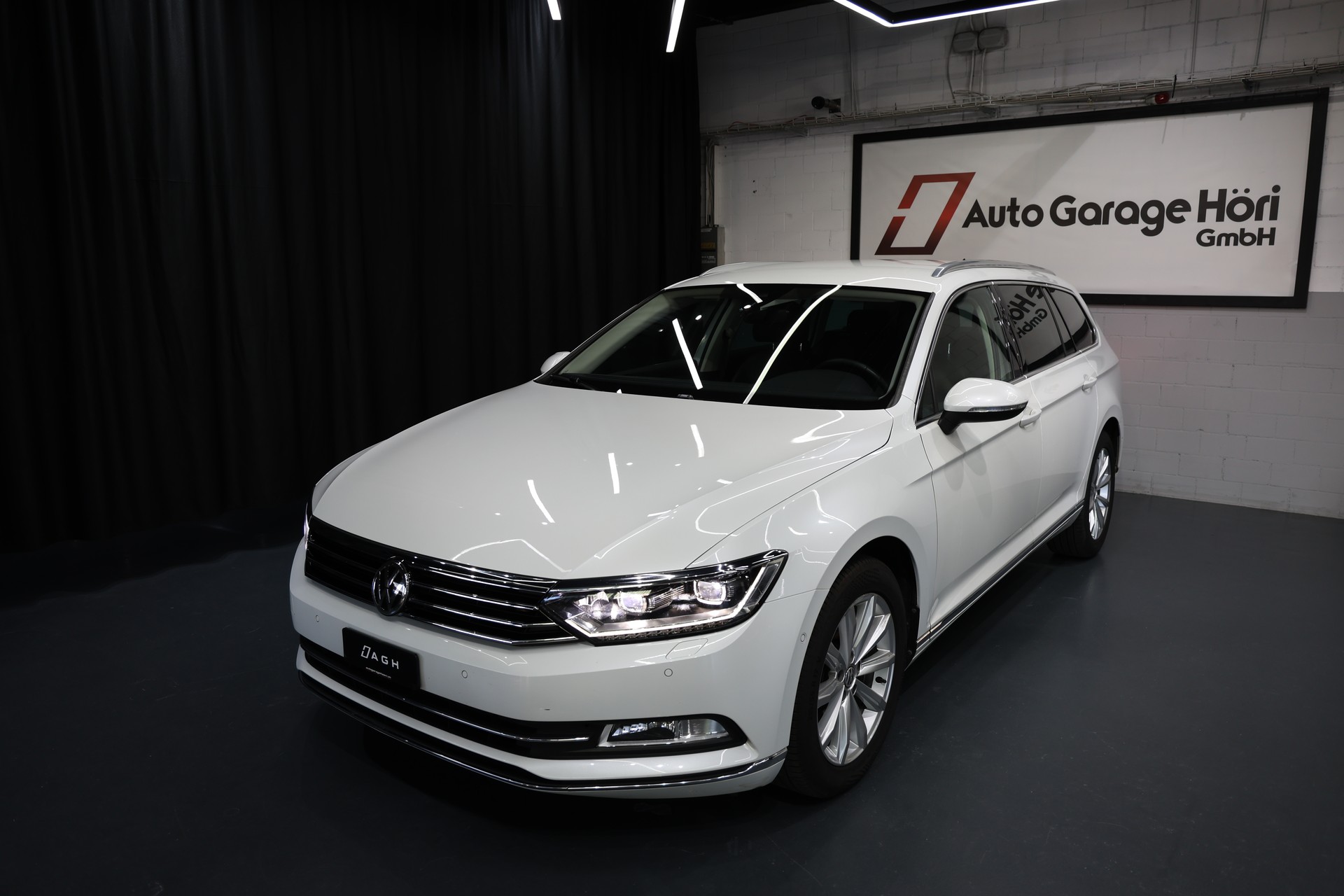 VW Passat Variant 2.0 TDI BMT Highline DSG-showroom-element-3
