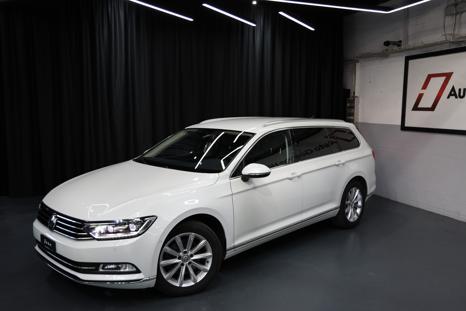 VW Passat Variant 2.0 TDI BMT Highline DSG-showroom-element-1