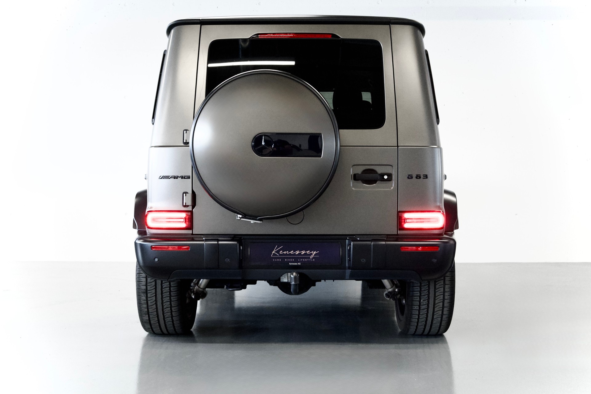MERCEDES-BENZ G 63 AMG | SONDERLACKIERUNG AMG | CARBON PAKET-image-5