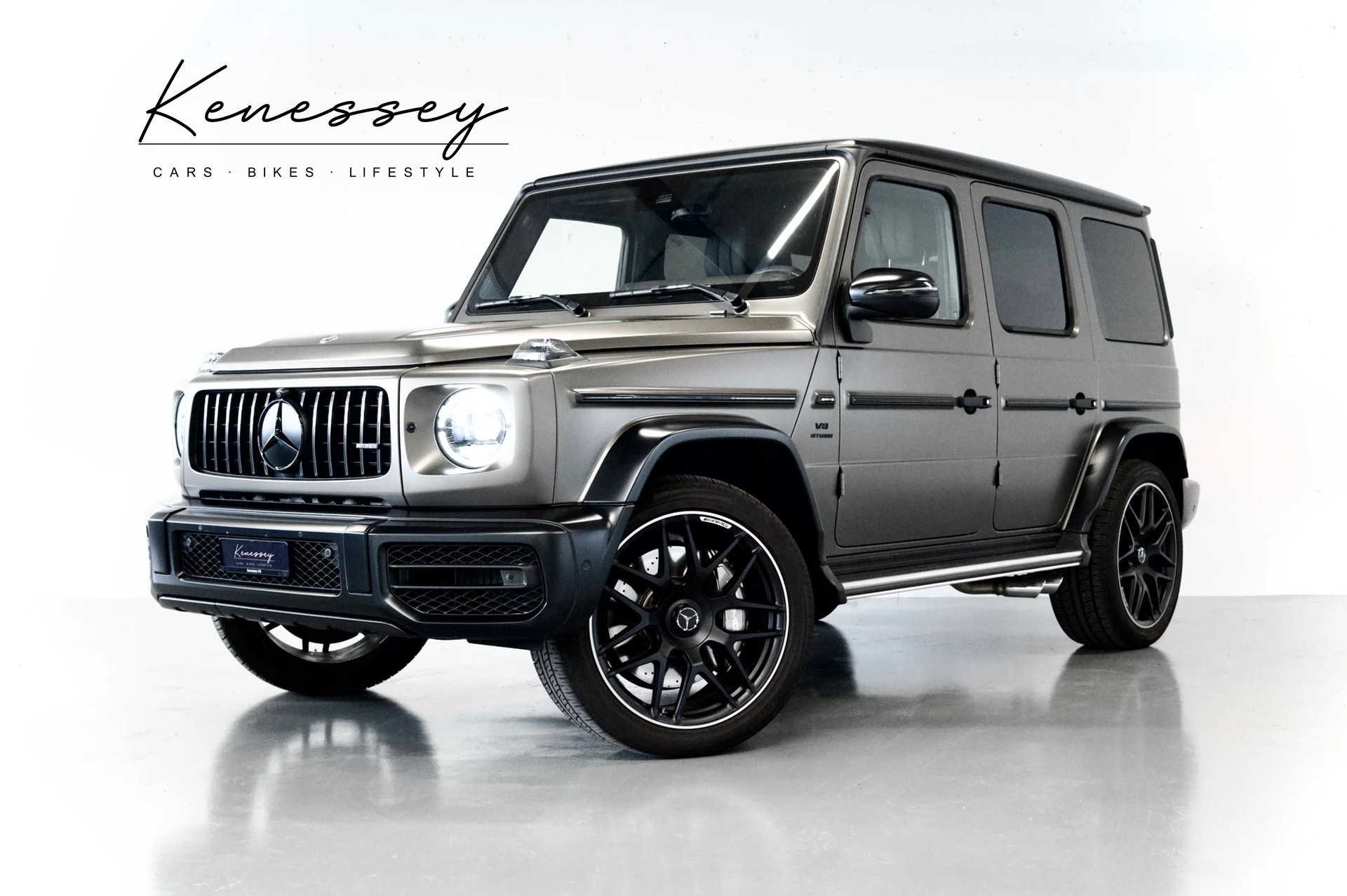 MERCEDES-BENZ G 63 AMG | SONDERLACKIERUNG AMG | CARBON PAKET