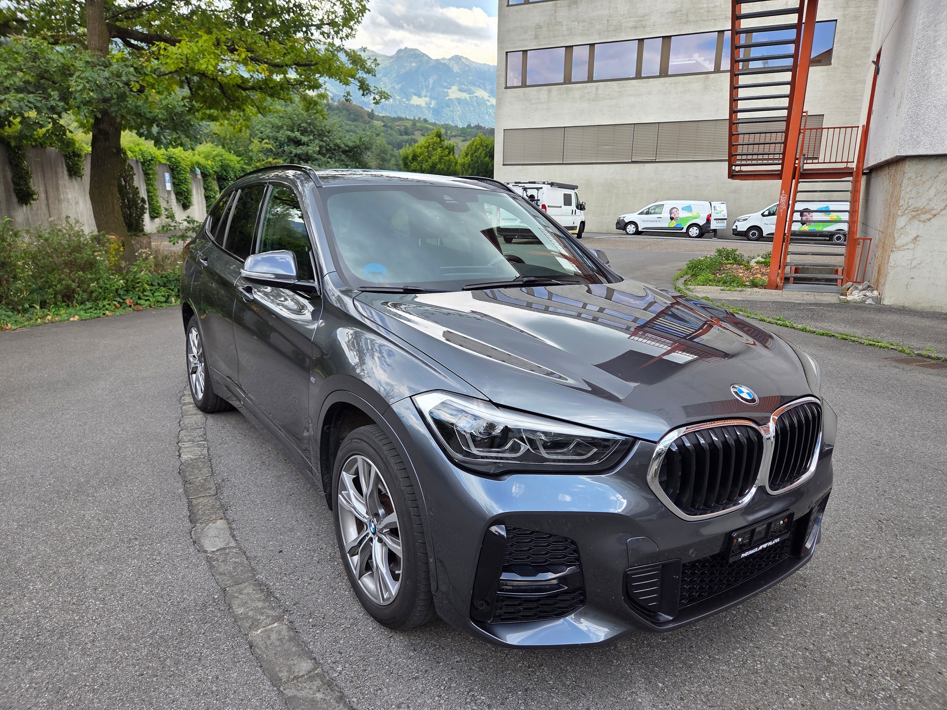 BMW X1 xDrive 25e M Sport Steptronic-image-1