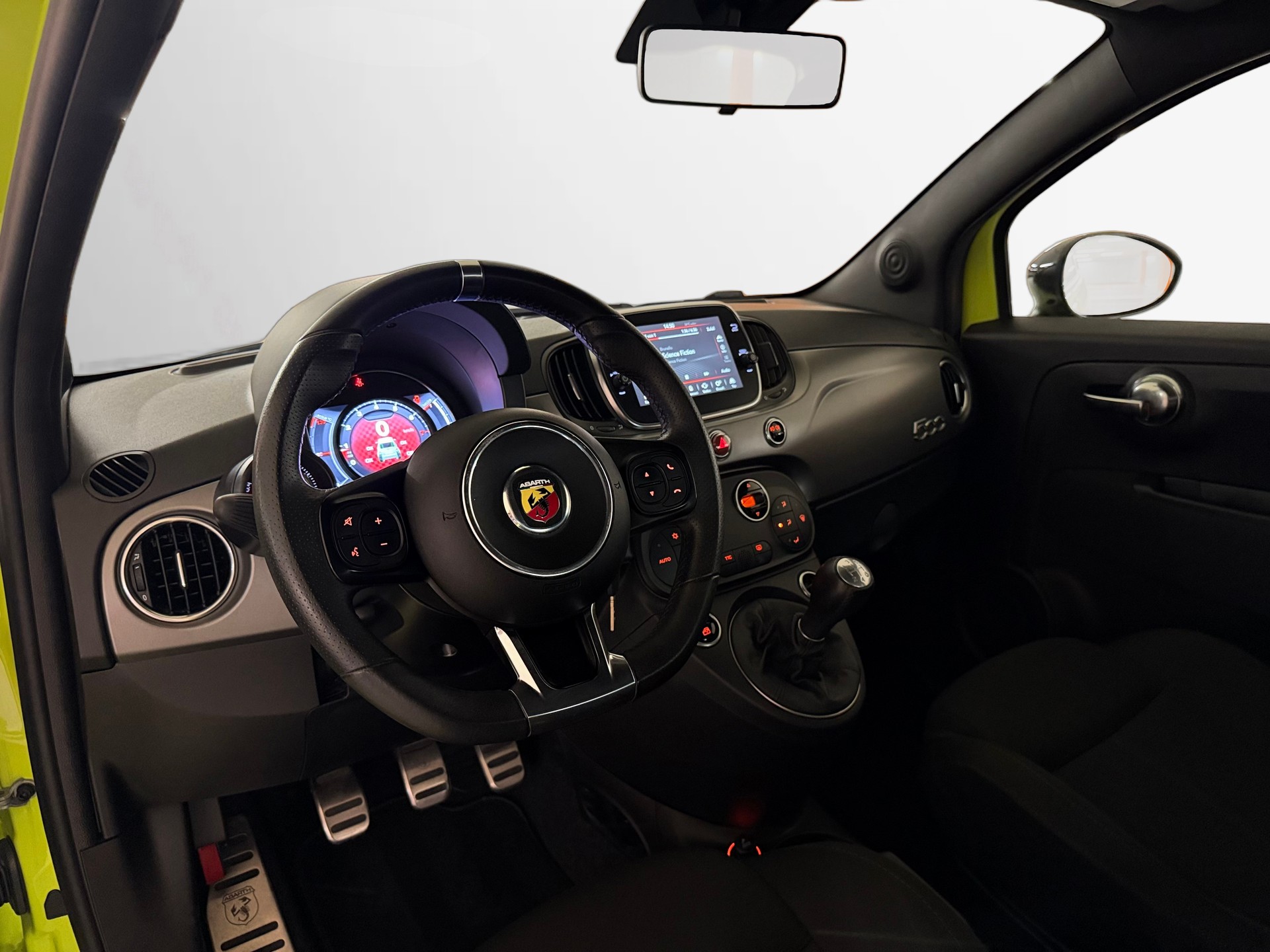 FIAT 595 1.4 16V Turbo Abarth Pista - 70th Anniversary-image-10