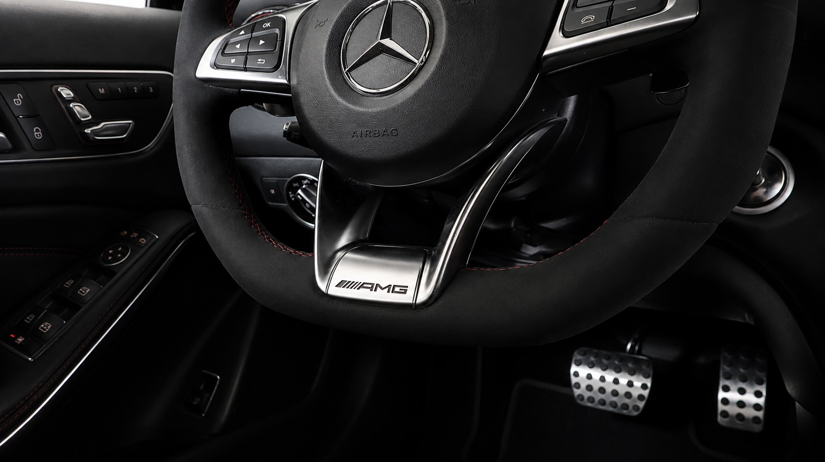 MERCEDES-BENZ GLA 45 AMG 4Matic 7G-DCT-image-15