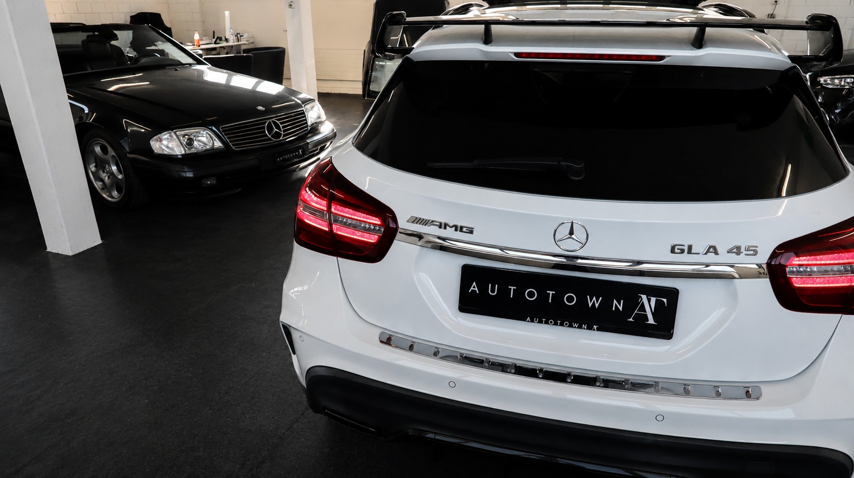 MERCEDES-BENZ GLA 45 AMG 4Matic 7G-DCT-image-24