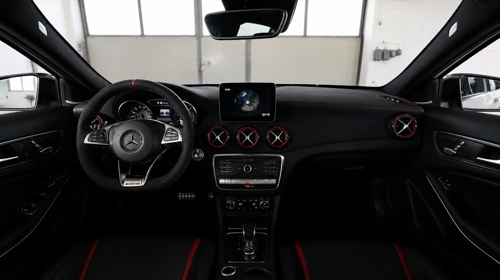 MERCEDES-BENZ GLA 45 AMG 4Matic 7G-DCT-image-5