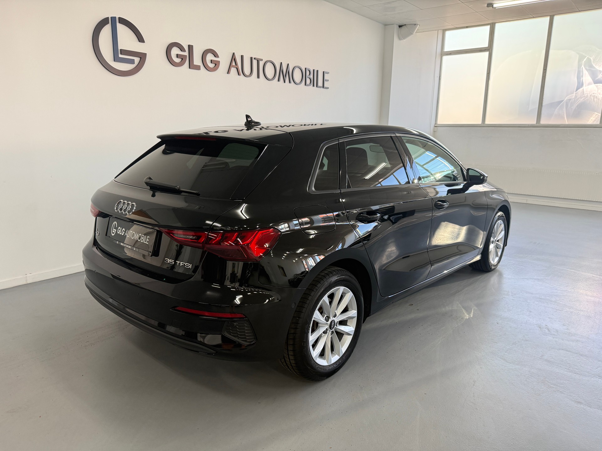 AUDI A3 Sportback 35 TFSI advanced Attraction S-tronic-showroom-element-3