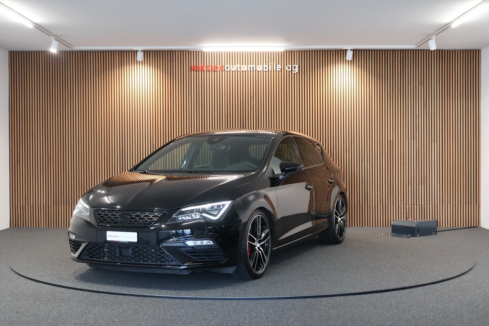 SEAT Leon 2.0 TSI Cupra 300 DSG