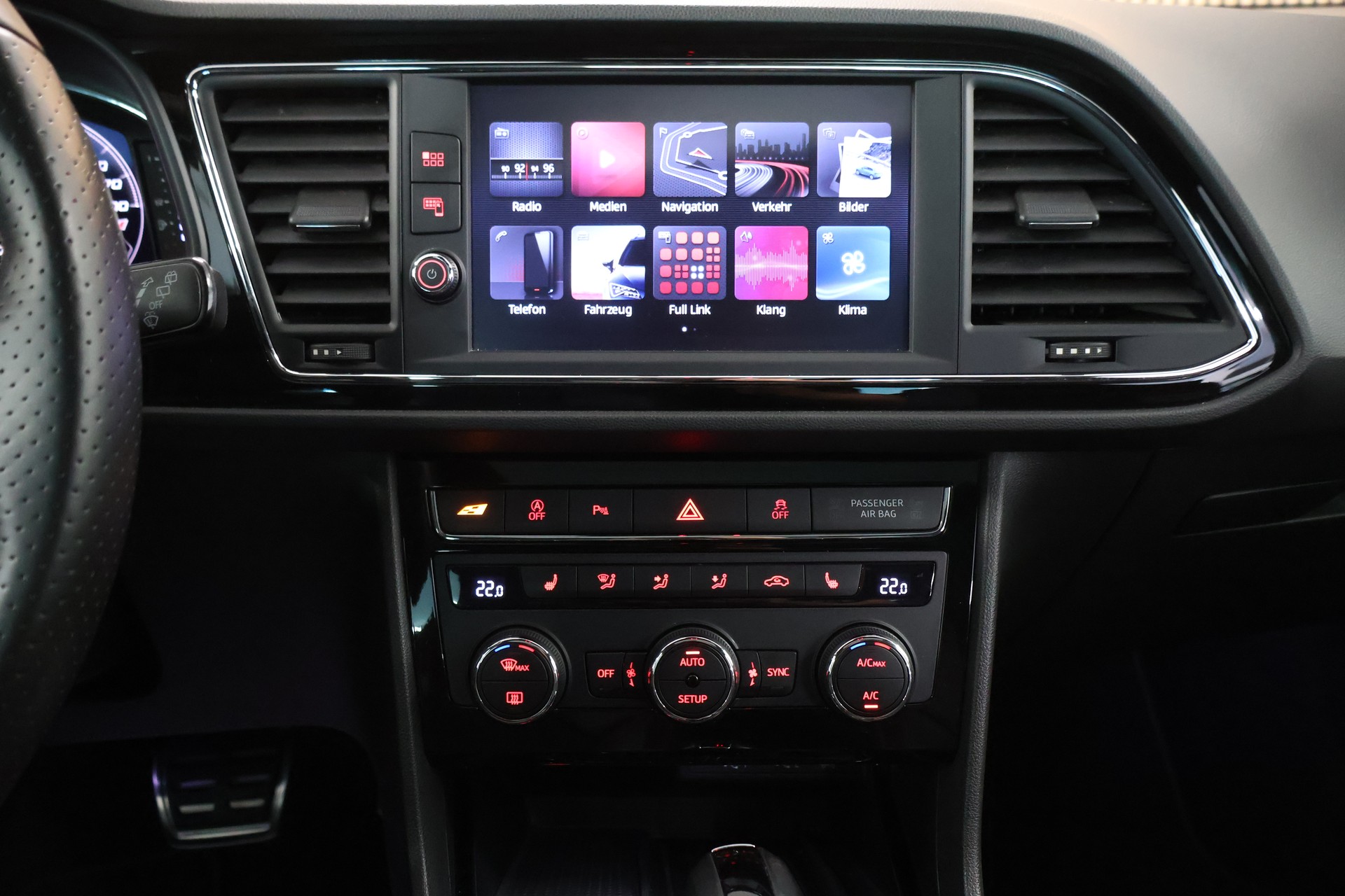 SEAT Leon 2.0 TSI Cupra 300 DSG-image-17