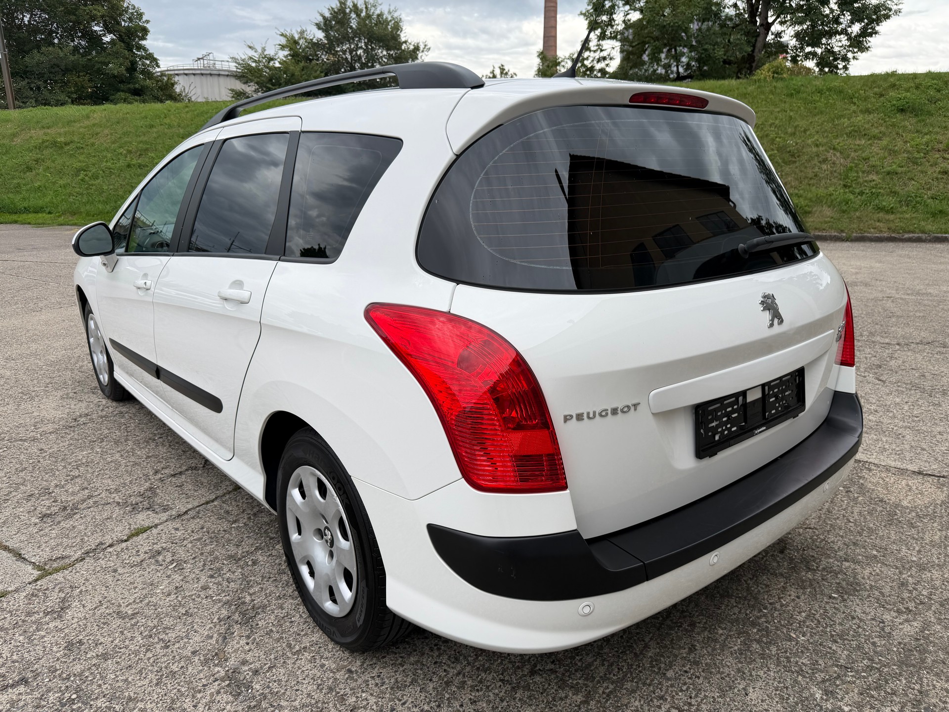 PEUGEOT 308 SW 1.6 HDI Access EGS6-showroom-element-2