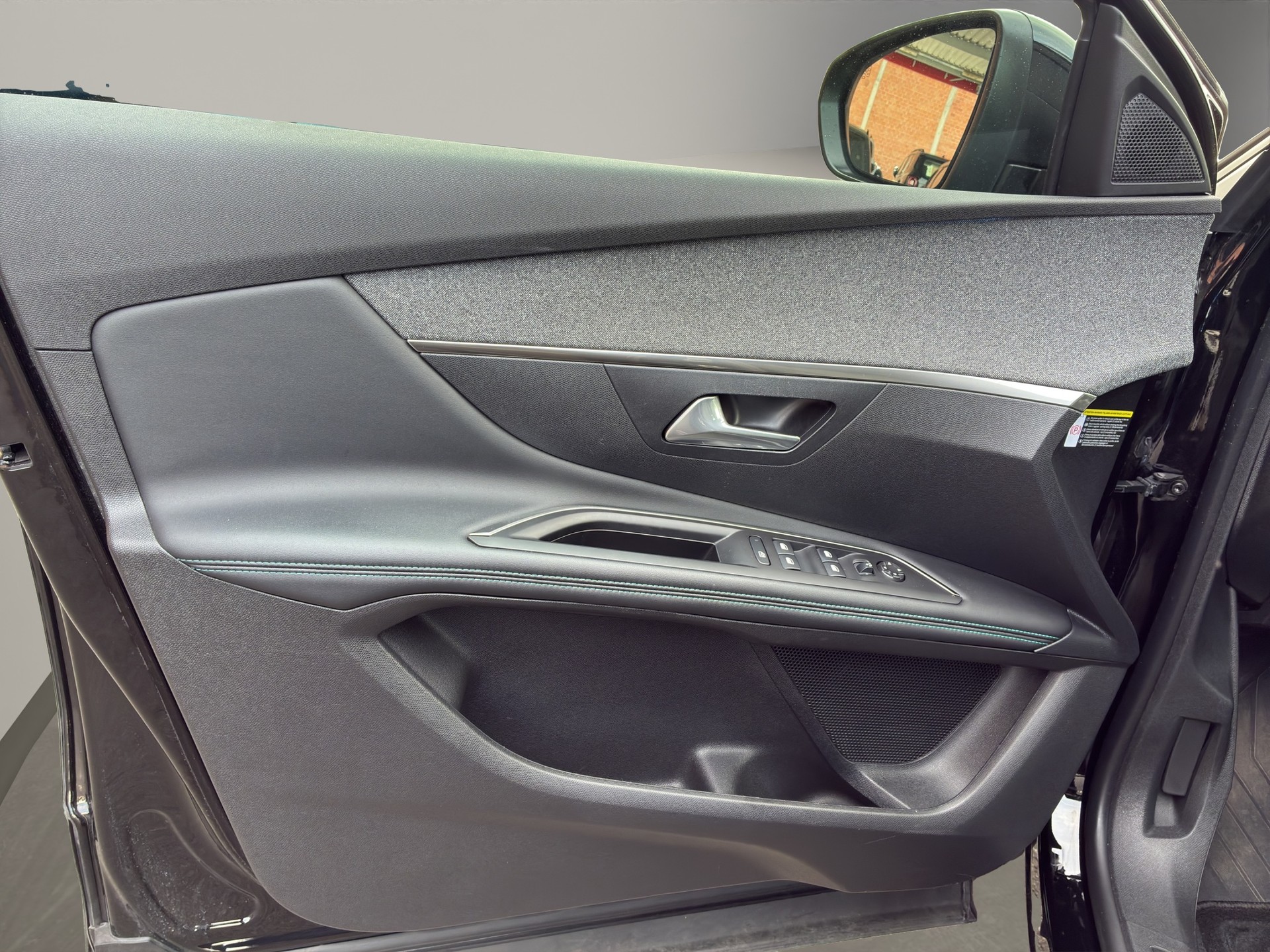 PEUGEOT 3008 1.2 PureTech Allure Pack EAT8-image-14