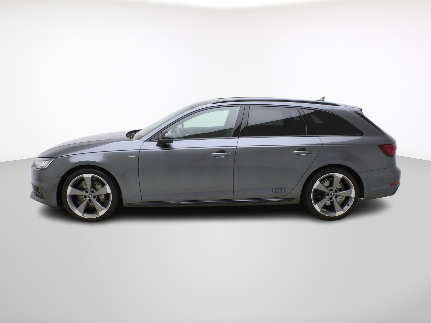 AUDI A4 Avant 2.0 TDI S line quattro S-Tronic-showroom-element-2