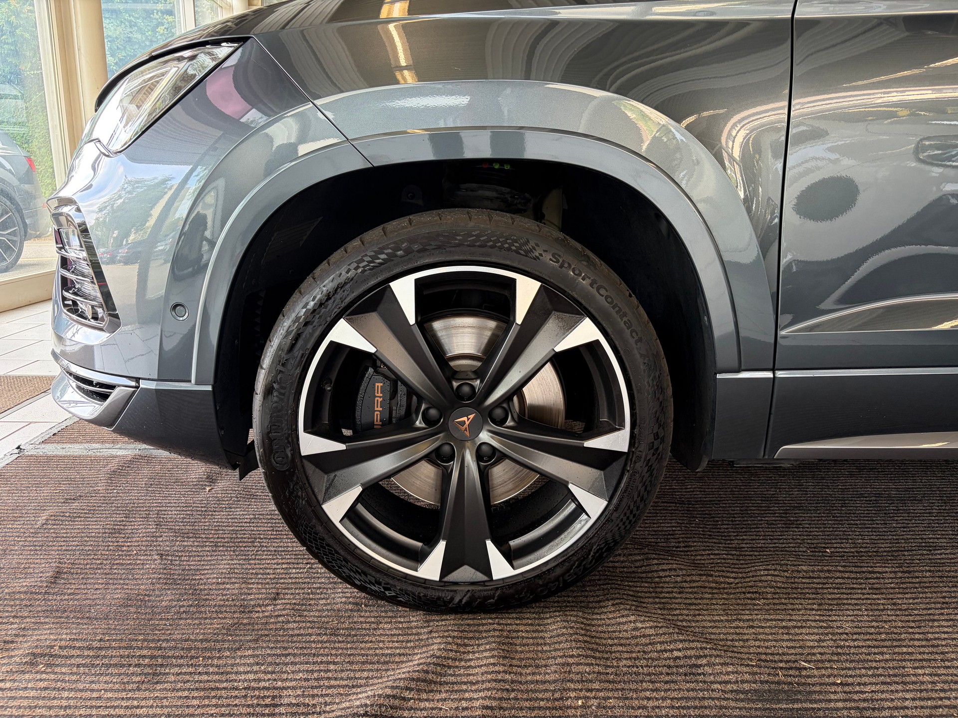 CUPRA Ateca 2.0TSI 4Drive DSG | AHK | PANORAMA | BeatsAudio Sound |-image-9