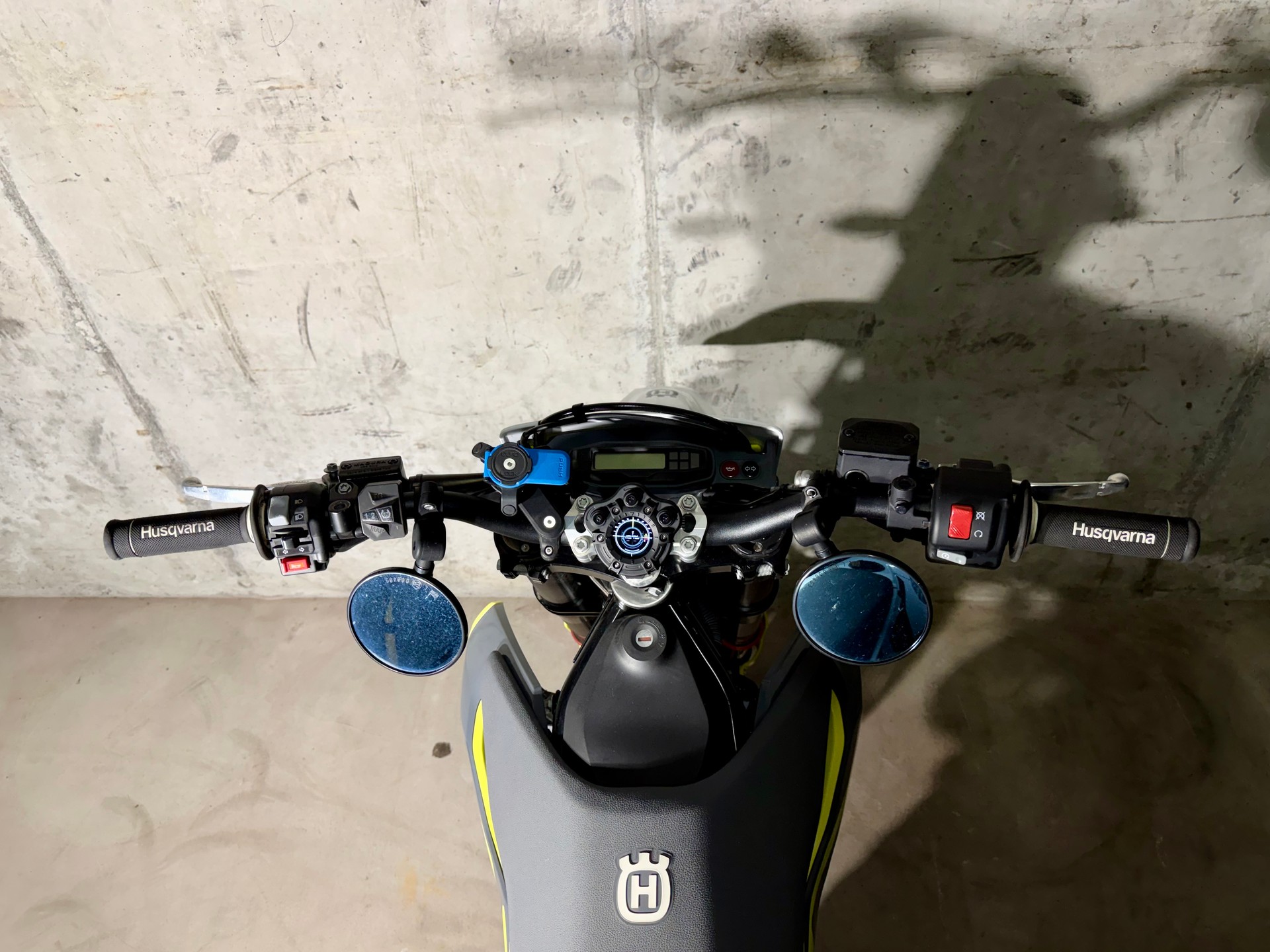 HUSQVARNA 701 Supermoto (35kW)-image-5