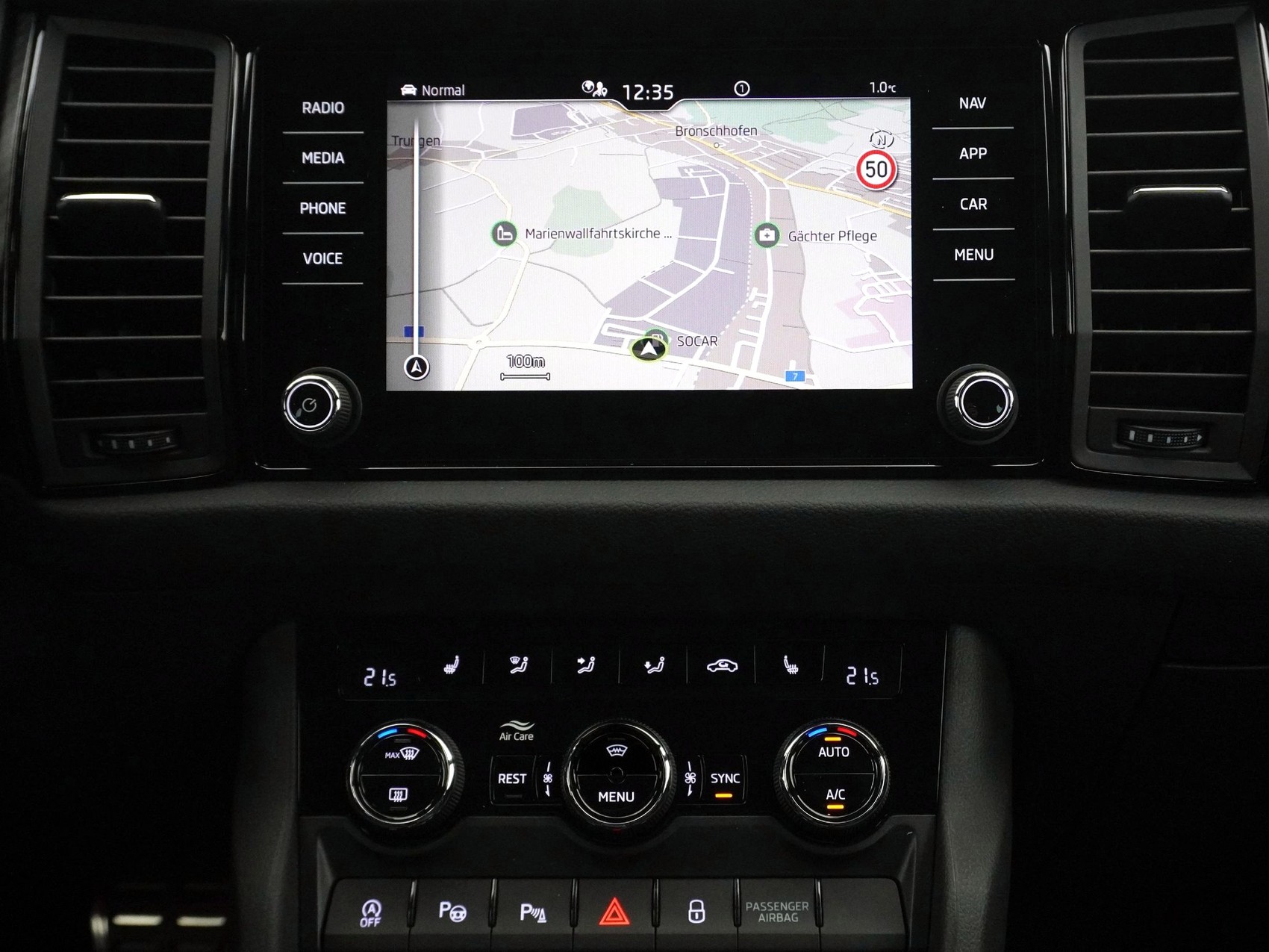 SKODA Karoq 1.5 TSI SportLine DSG-image-16