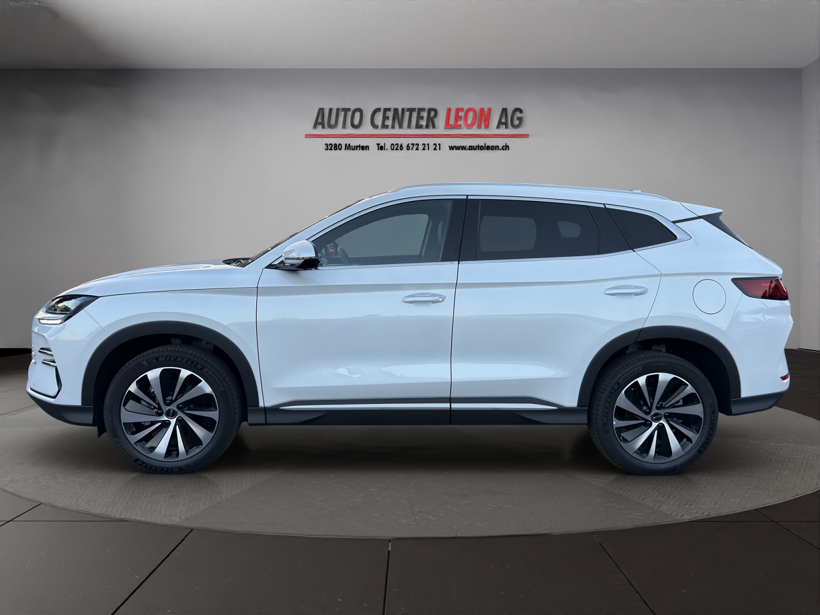 BYD Seal U DM-i Design AWD-showroom-element-2