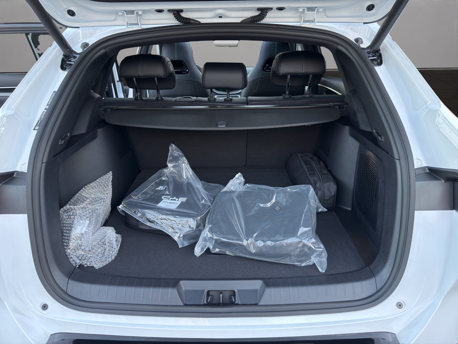 BYD Seal U DM-i Design AWD-image-18