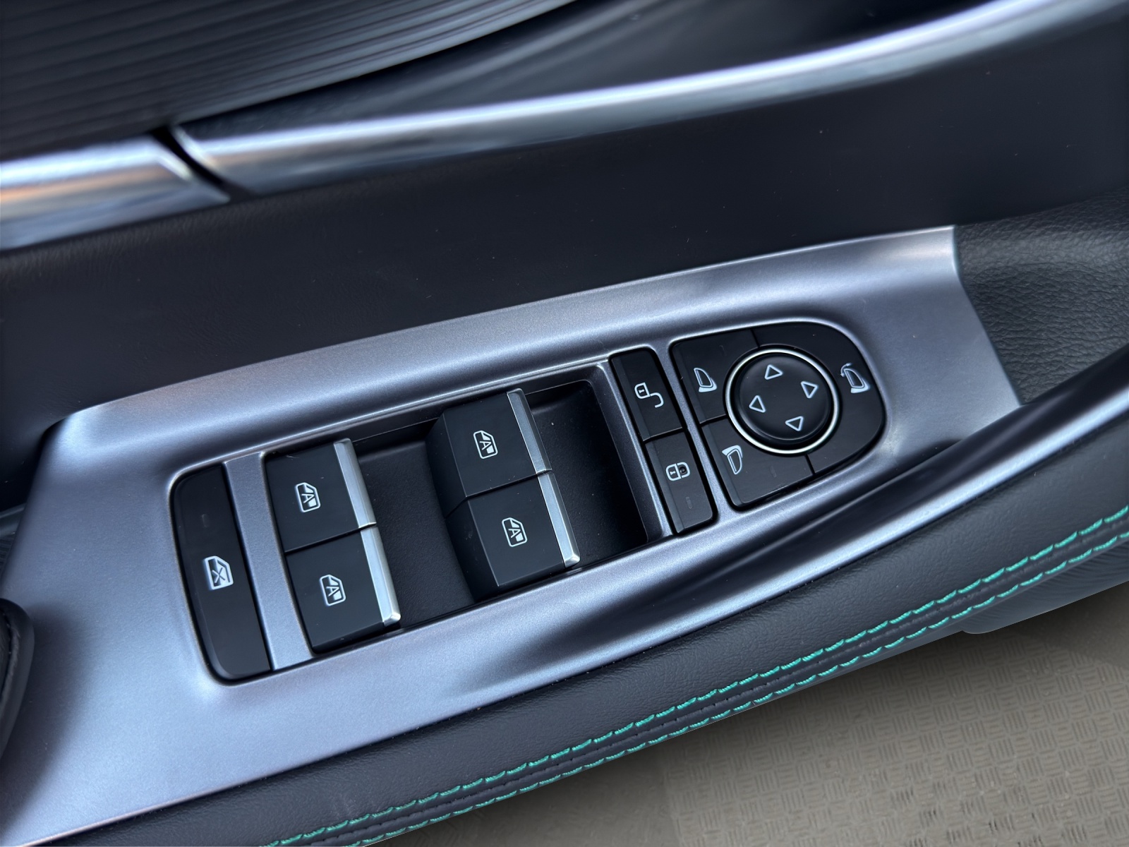 BYD Seal U DM-i Design AWD-image-21