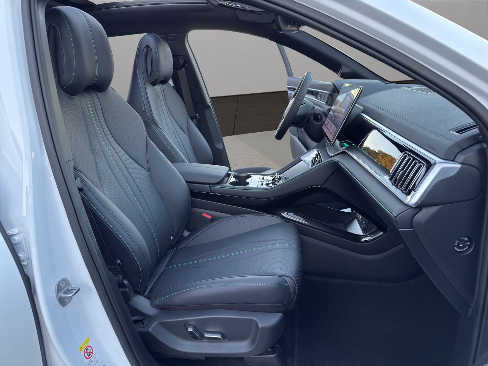 BYD Seal U DM-i Design AWD-image-16