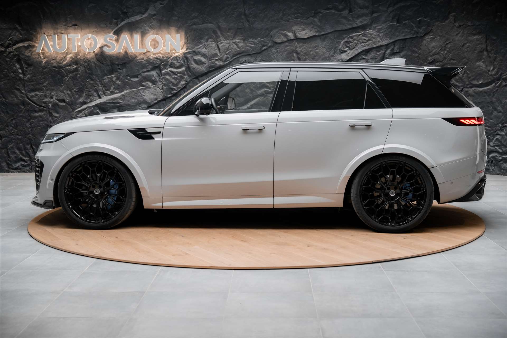LAND ROVER Range Rover Sport D300 3.0 TD6 MHEV Dynamic SE Automatic *URBAN *24" Felgen*Werksgarantie*-showroom-element-2