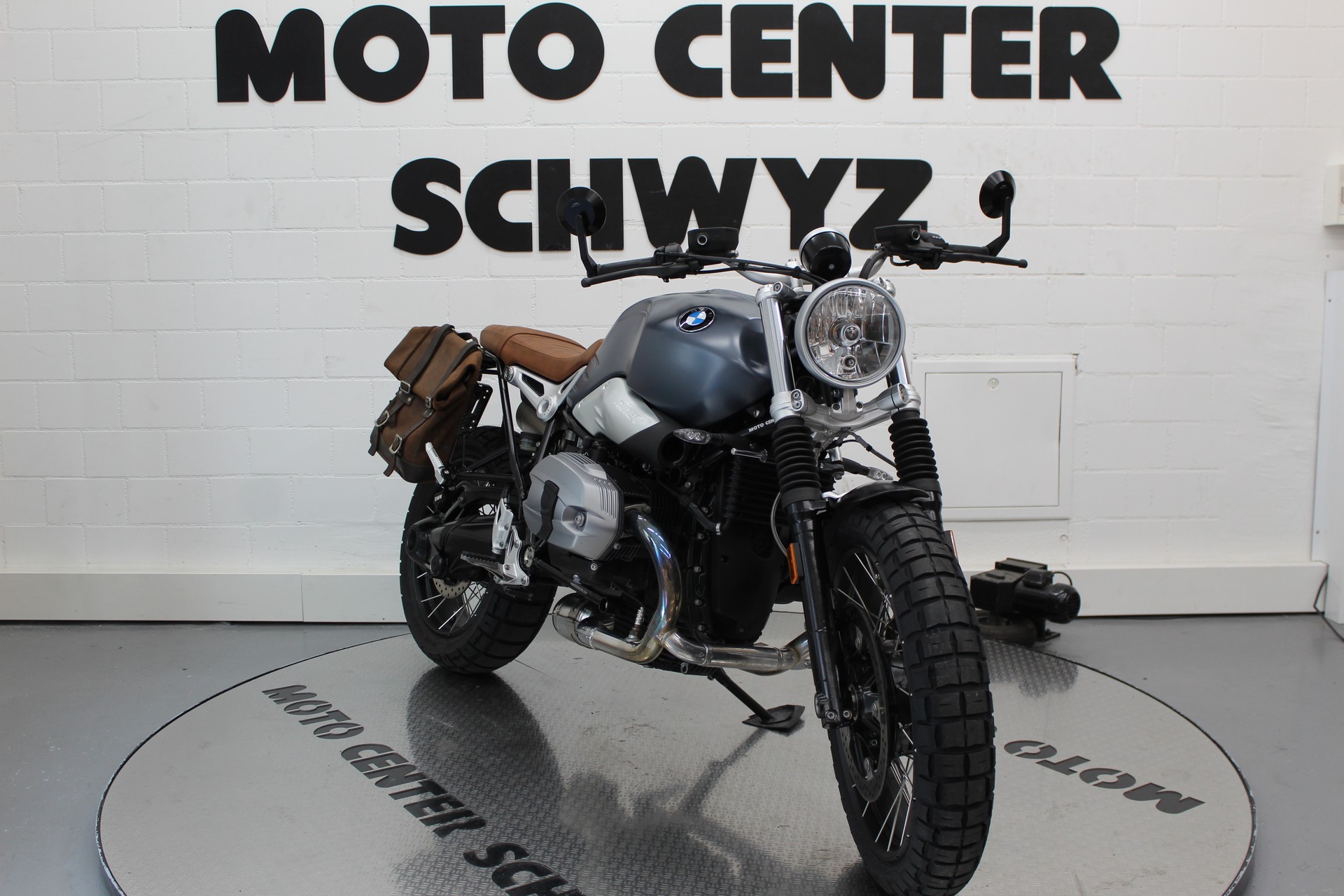 BMW R nineT Scrambler ABS-showroom-element-2