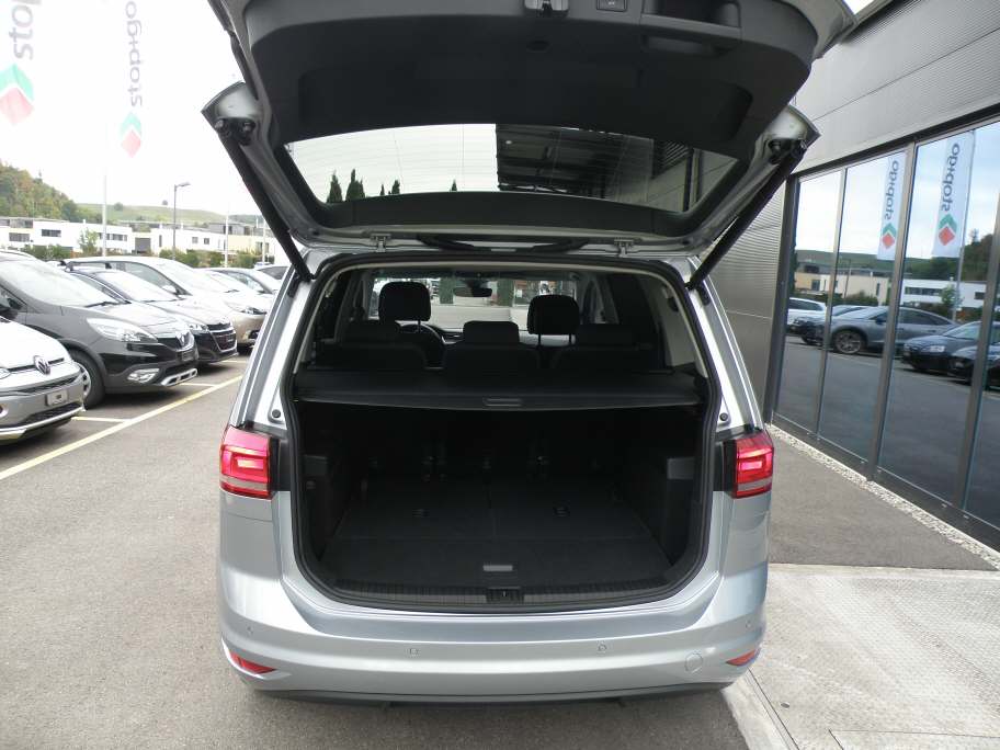 VW Touran 1.5 TSI Highline DSG-image-4