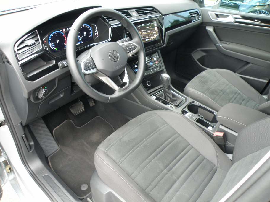 VW Touran 1.5 TSI Highline DSG-showroom-element-3