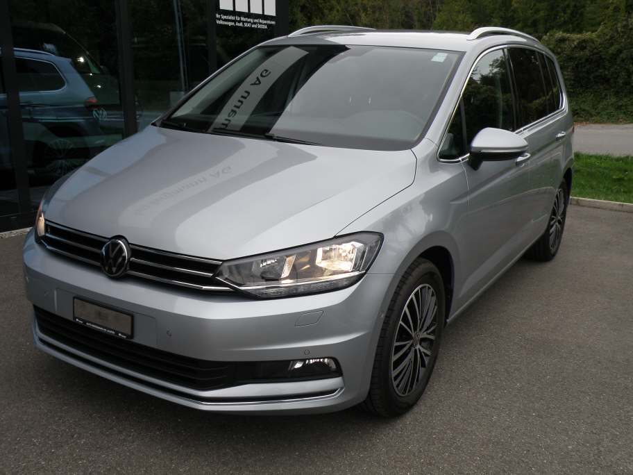 VW Touran 1.5 TSI Highline DSG-showroom-element-1