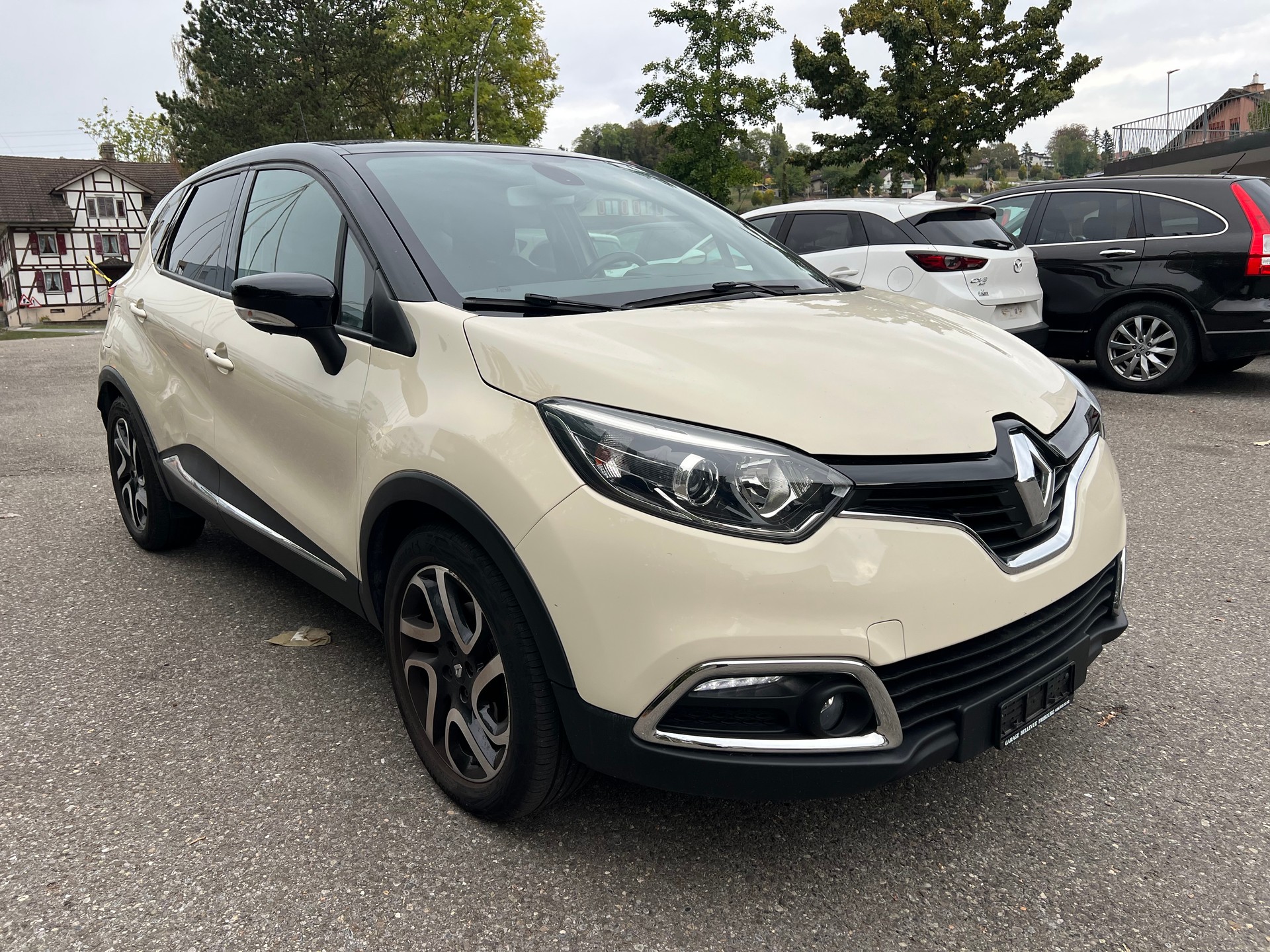 RENAULT Captur 1.2 T 16V Privilège EDC