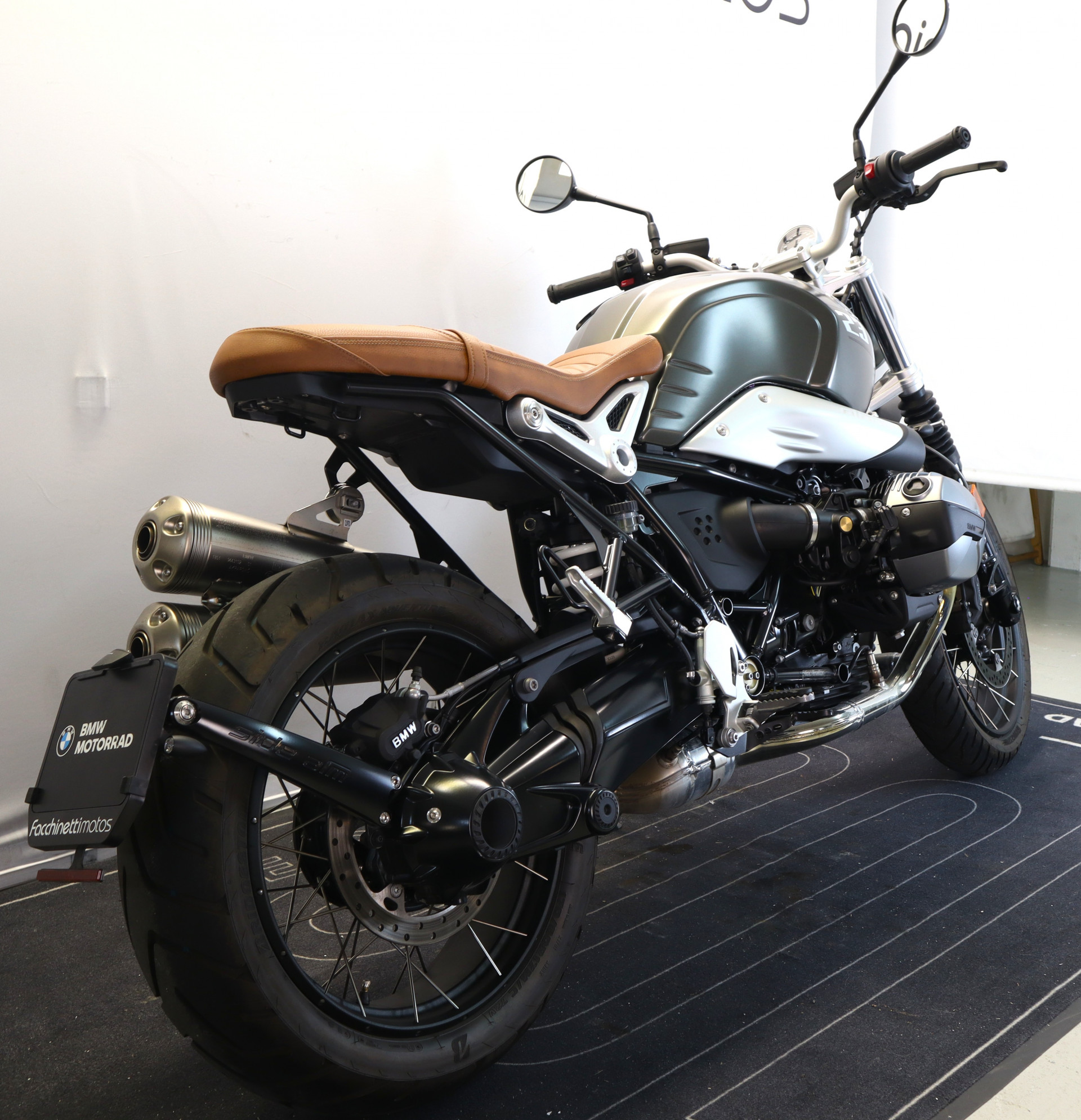 BMW R nineT Scrambler-image-1