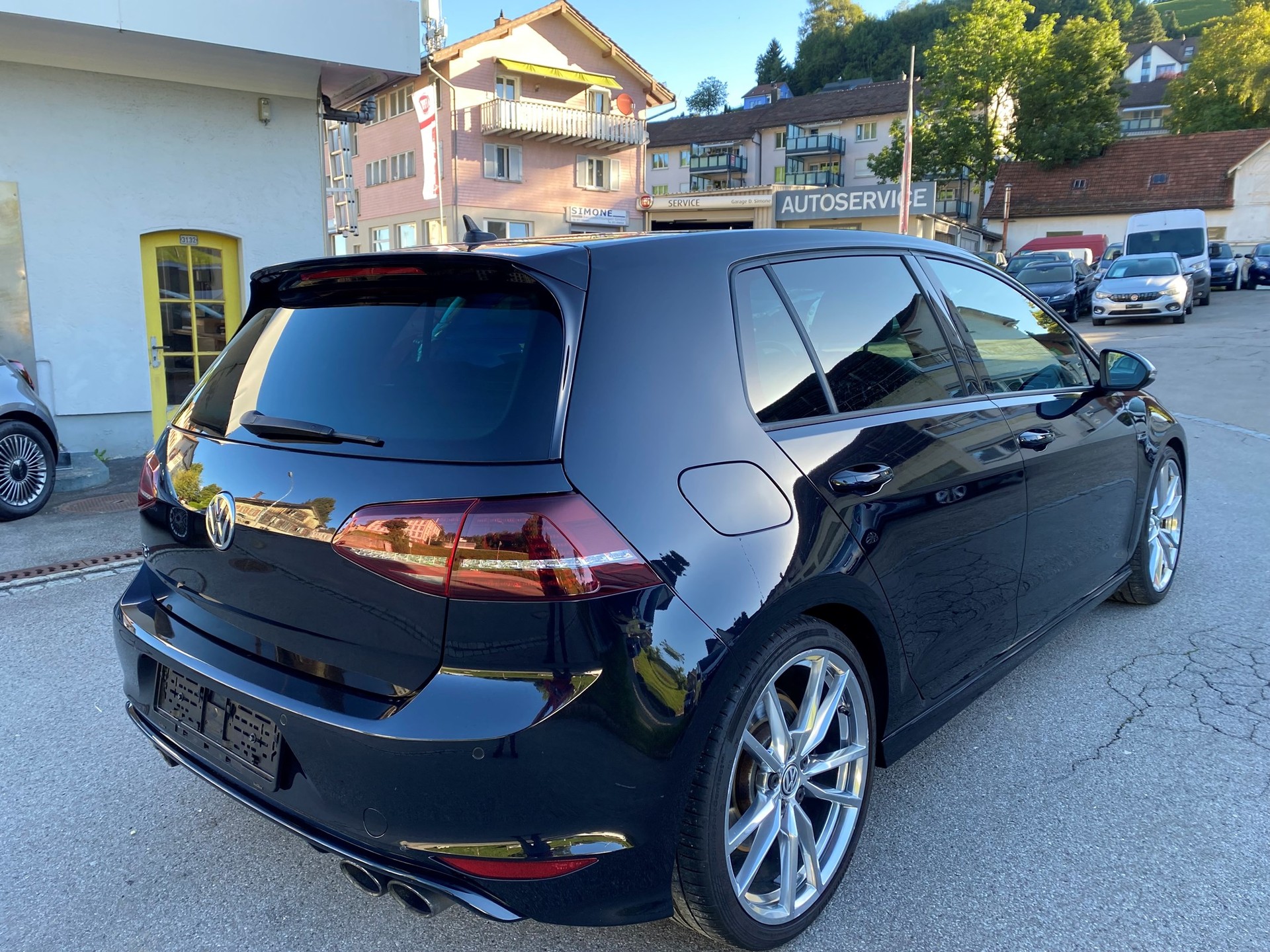 VW Golf 2.0 TSI R 4Motion DSG-image-3