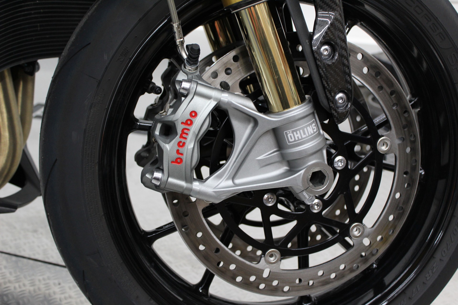 TRIUMPH Speed Triple 1200 RR-image-4