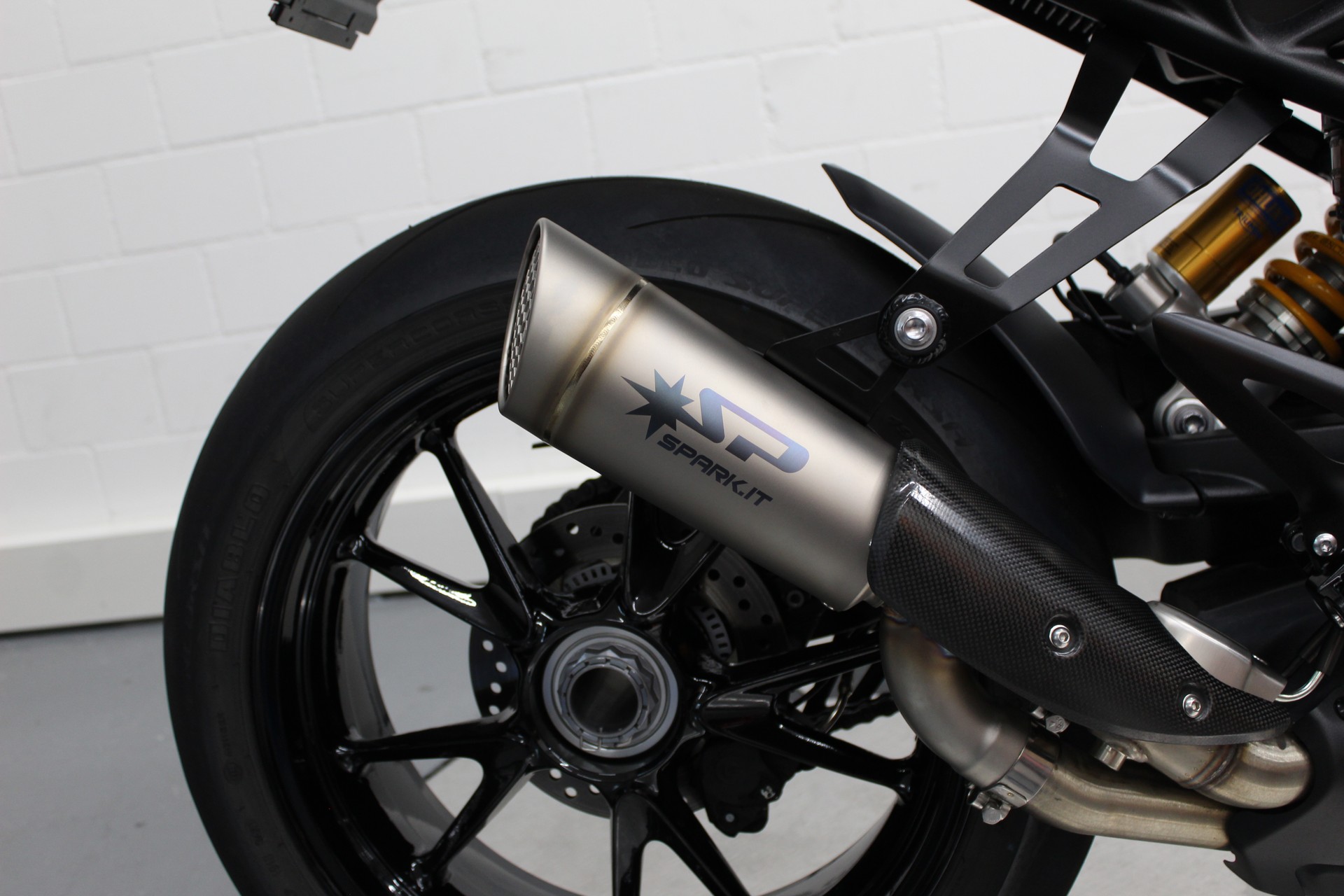 TRIUMPH Speed Triple 1200 RR-image-7