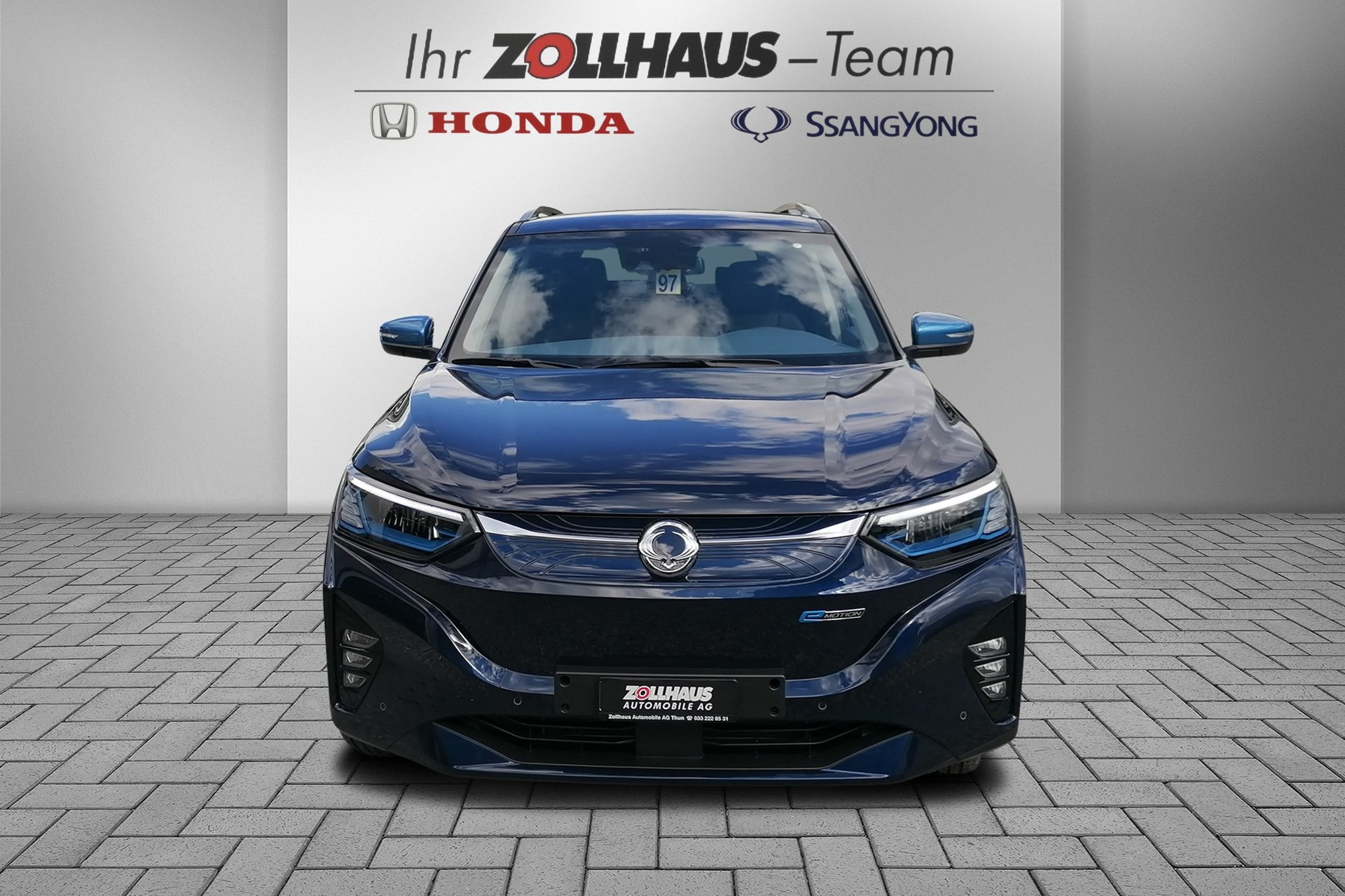 KGM-SsangYong Korando eMotion Titanium-showroom-element-1