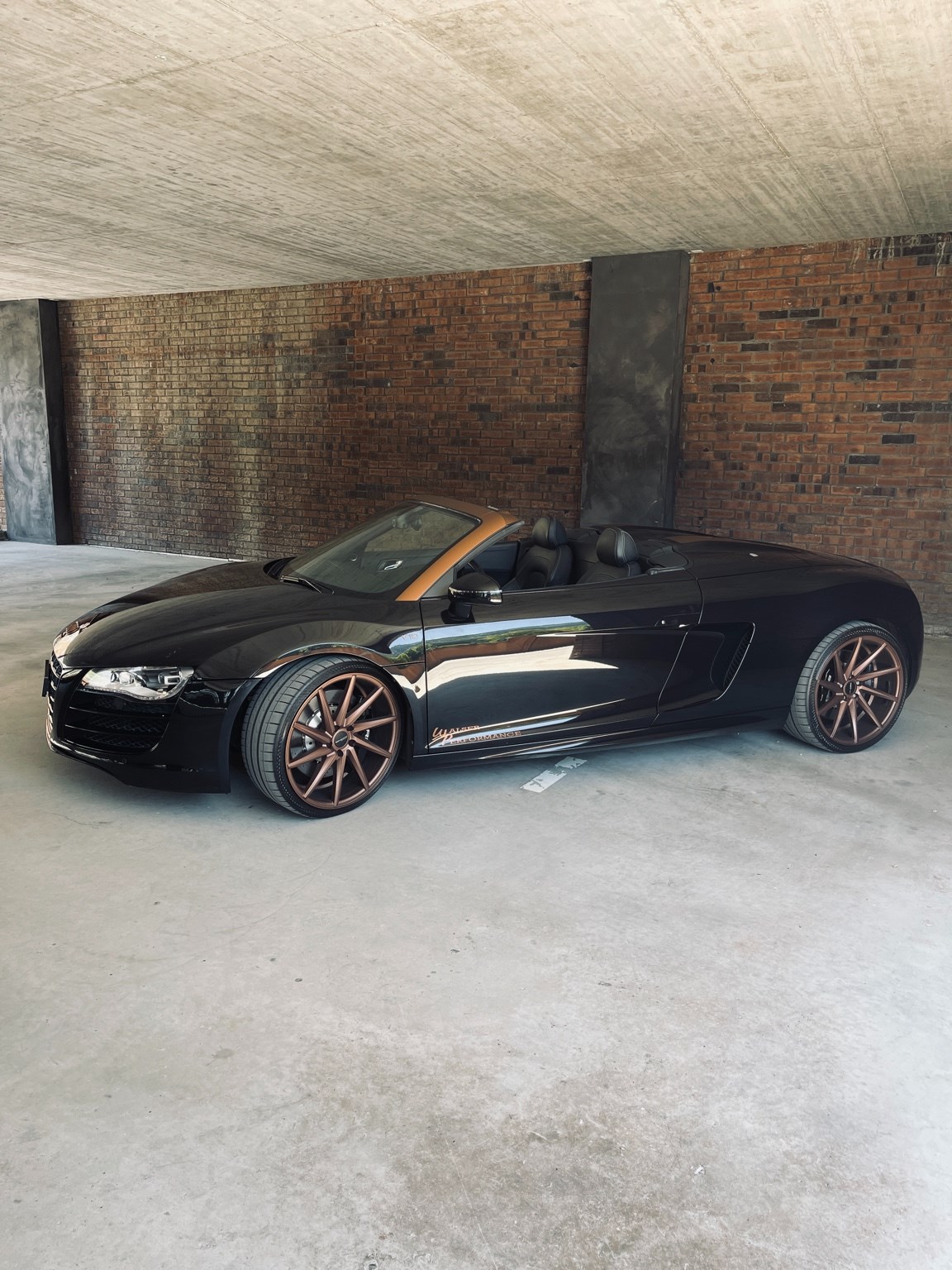 AUDI R8 Spyder 5.2 R-Tronic-image-9