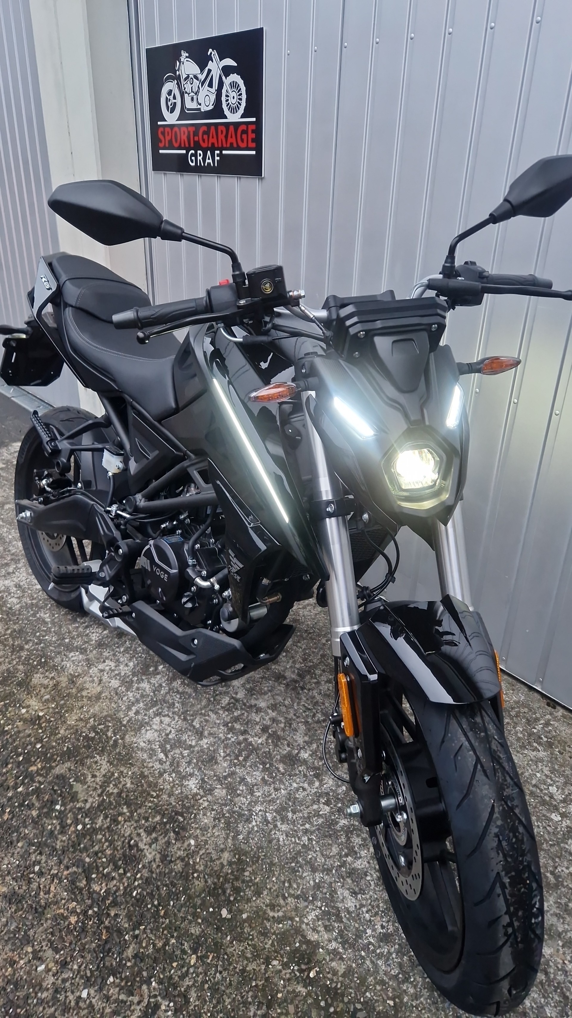 VOGE 125R-image-1