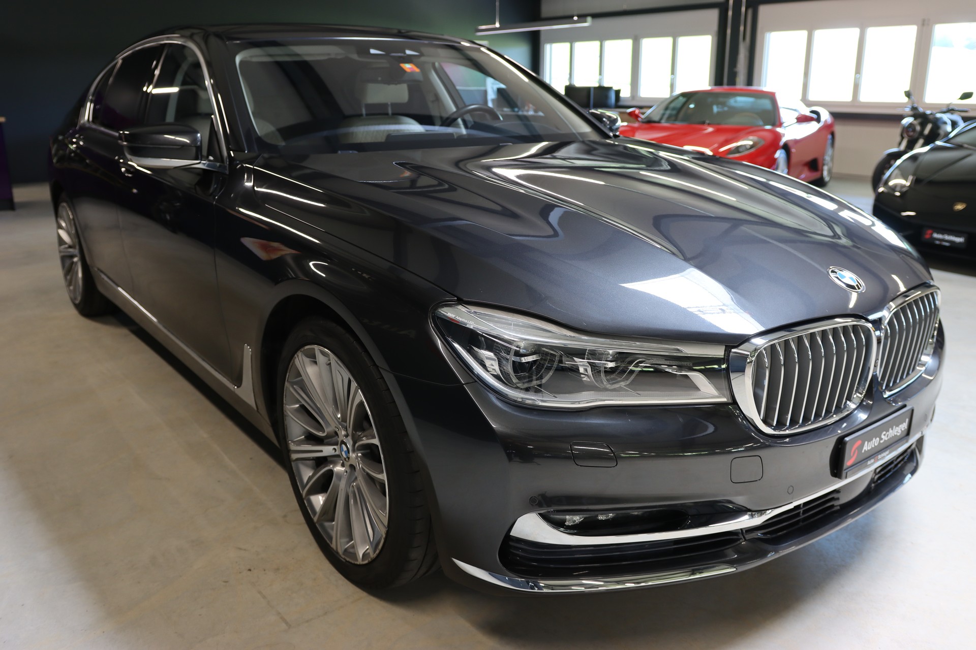 BMW 730d xDrive Steptronic-image-6