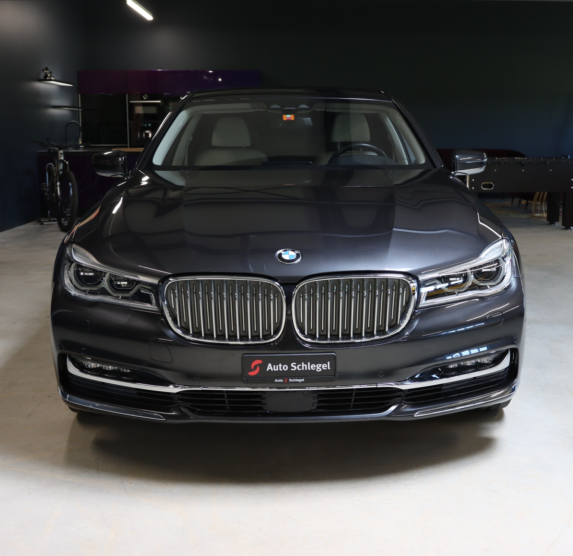 BMW 730d xDrive Steptronic-image-1