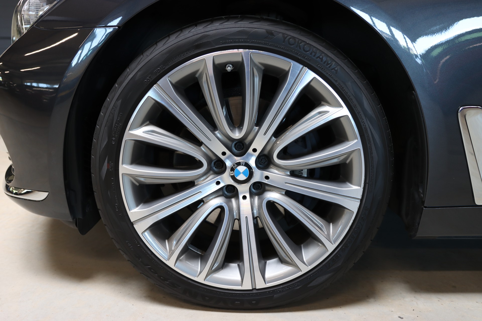 BMW 730d xDrive Steptronic-image-8