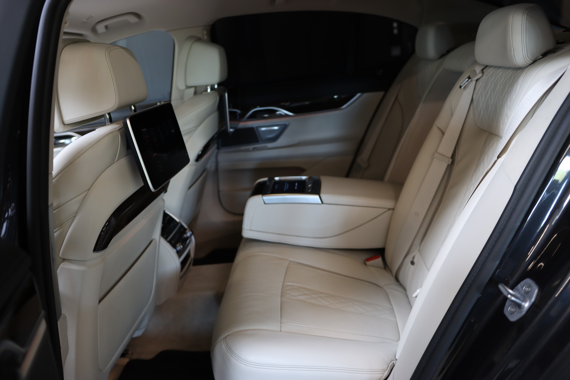 BMW 730d xDrive Steptronic-image-14