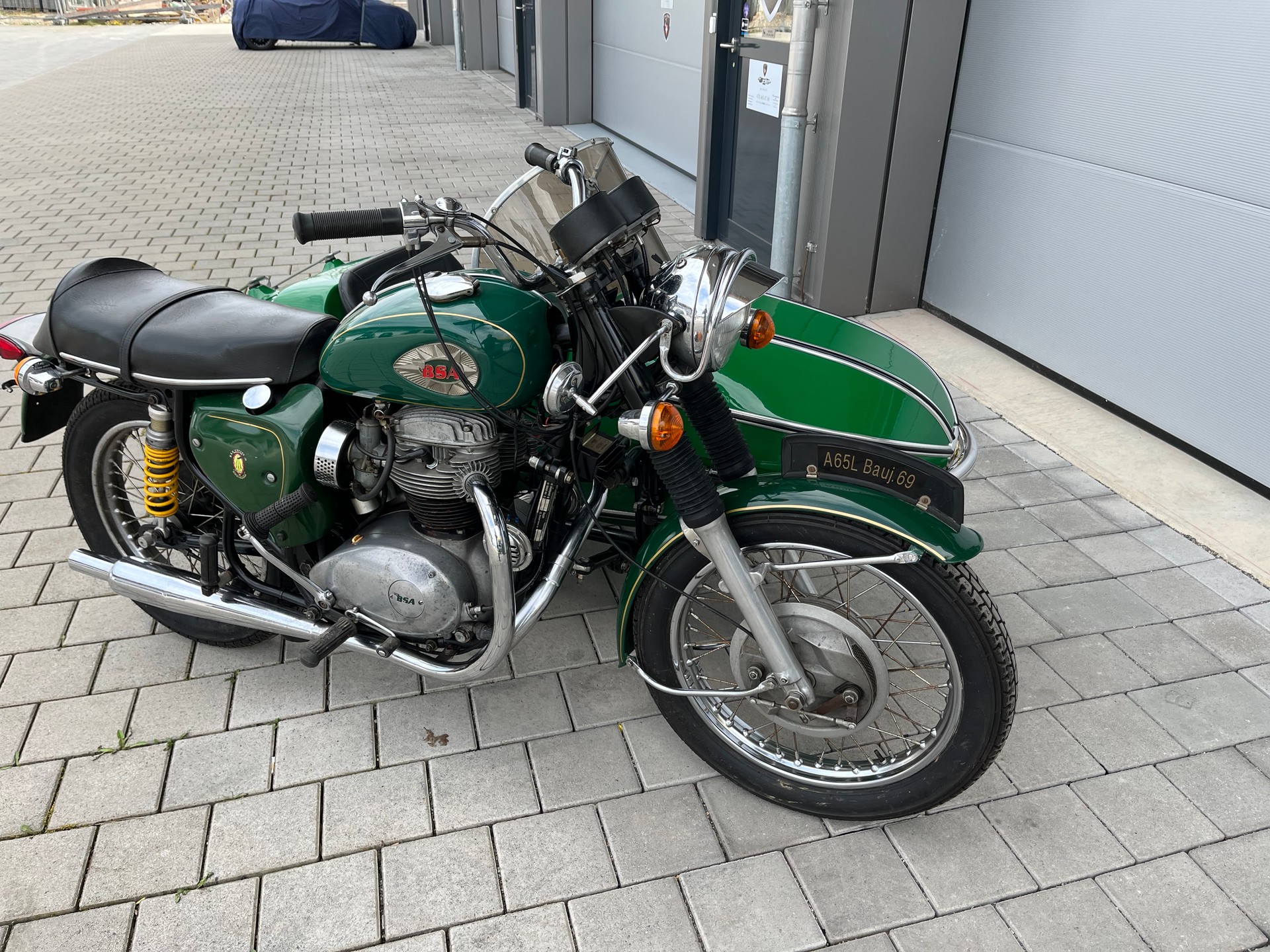 BSA A65 Lightning-image-2