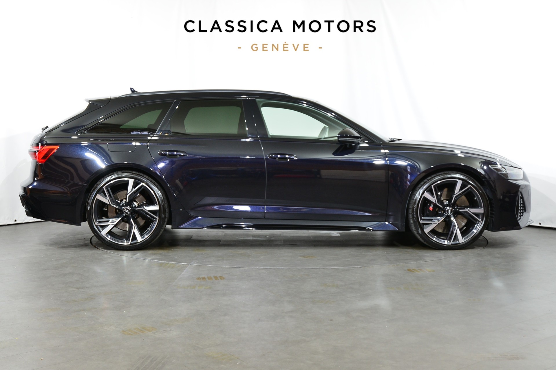 AUDI RS6 Avant 4.0 TFSI V8 quattro-showroom-element-2