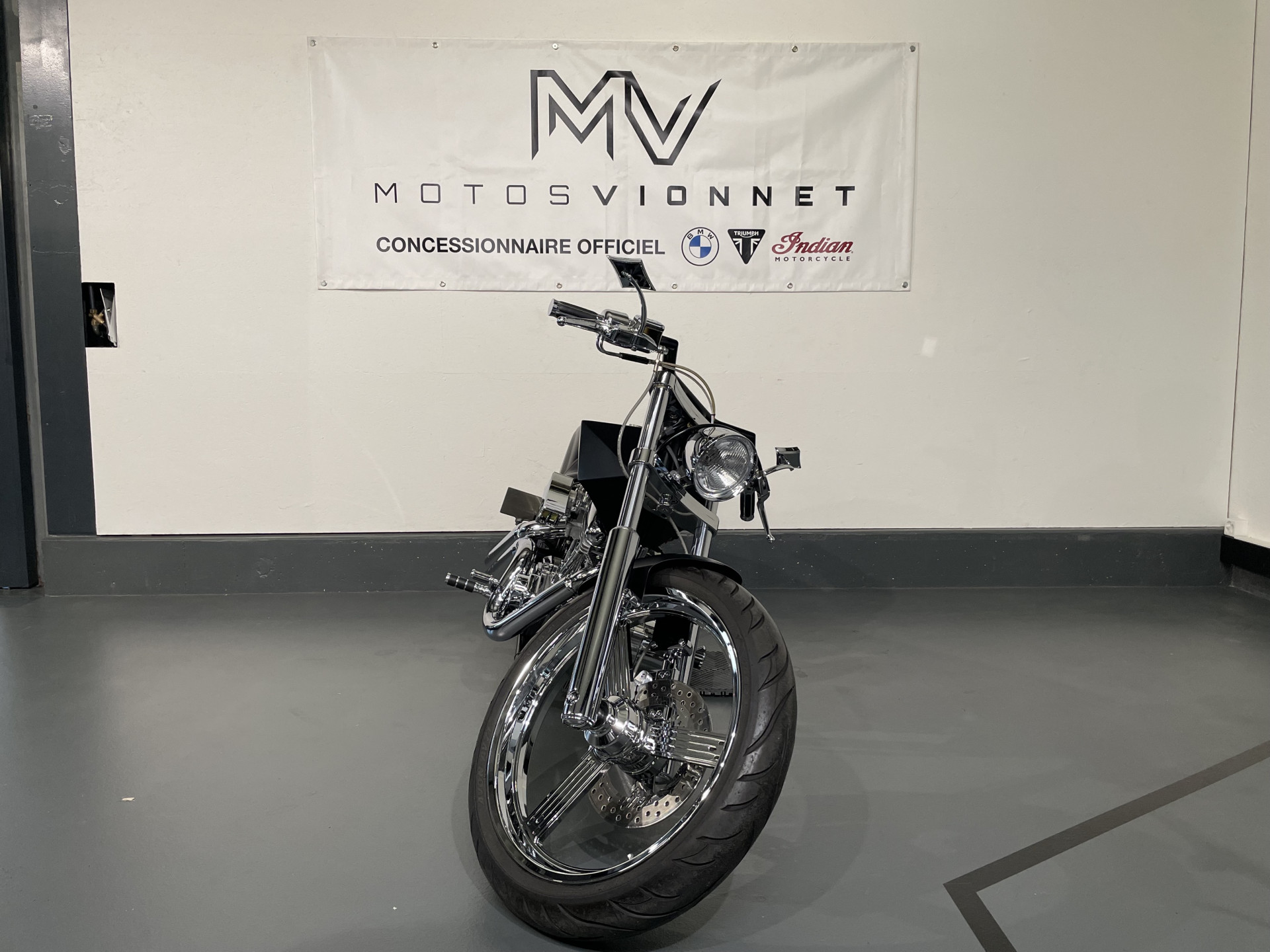 KODLIN E-Line-showroom-element-2