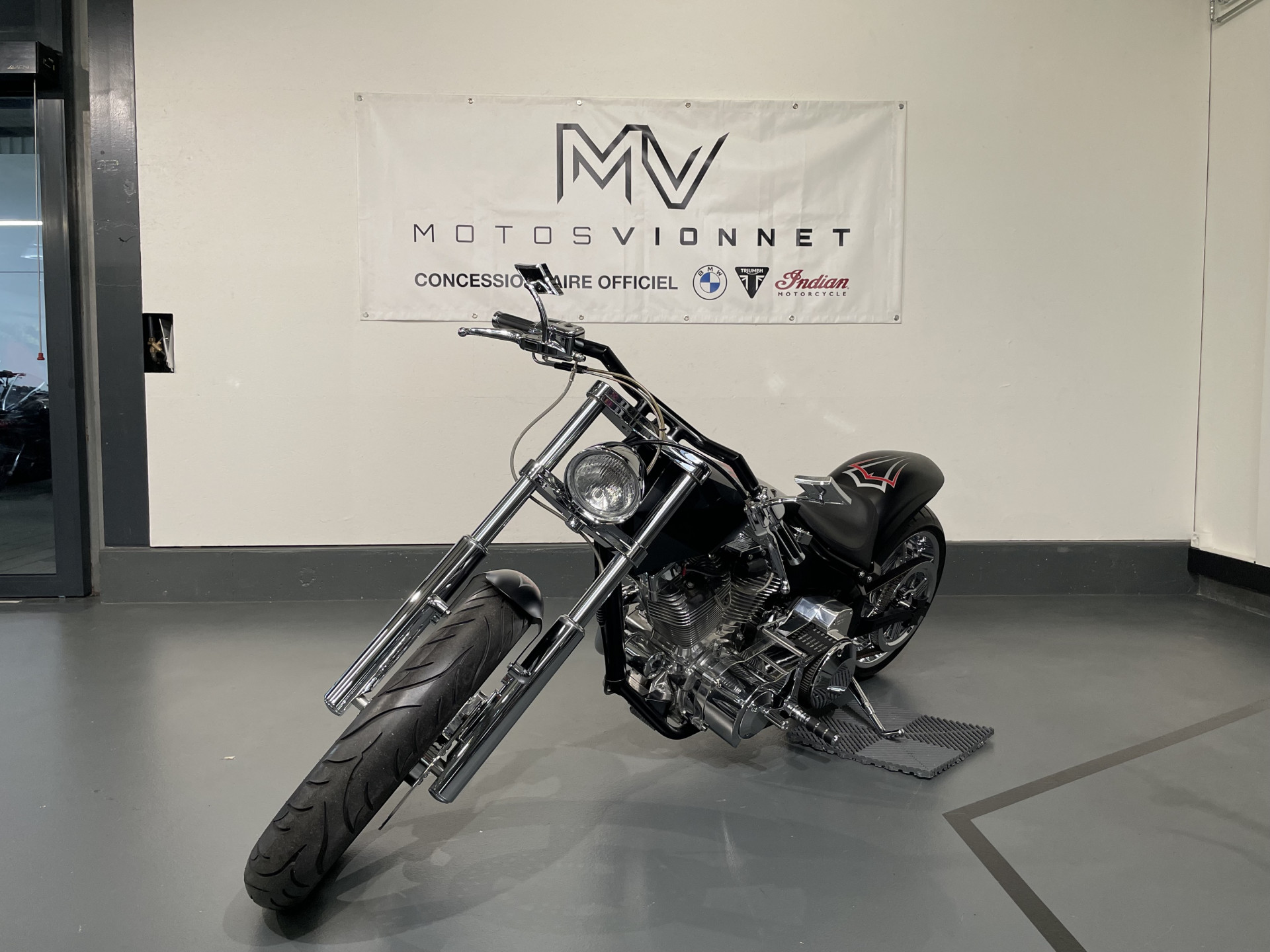 KODLIN E-Line-showroom-element-3