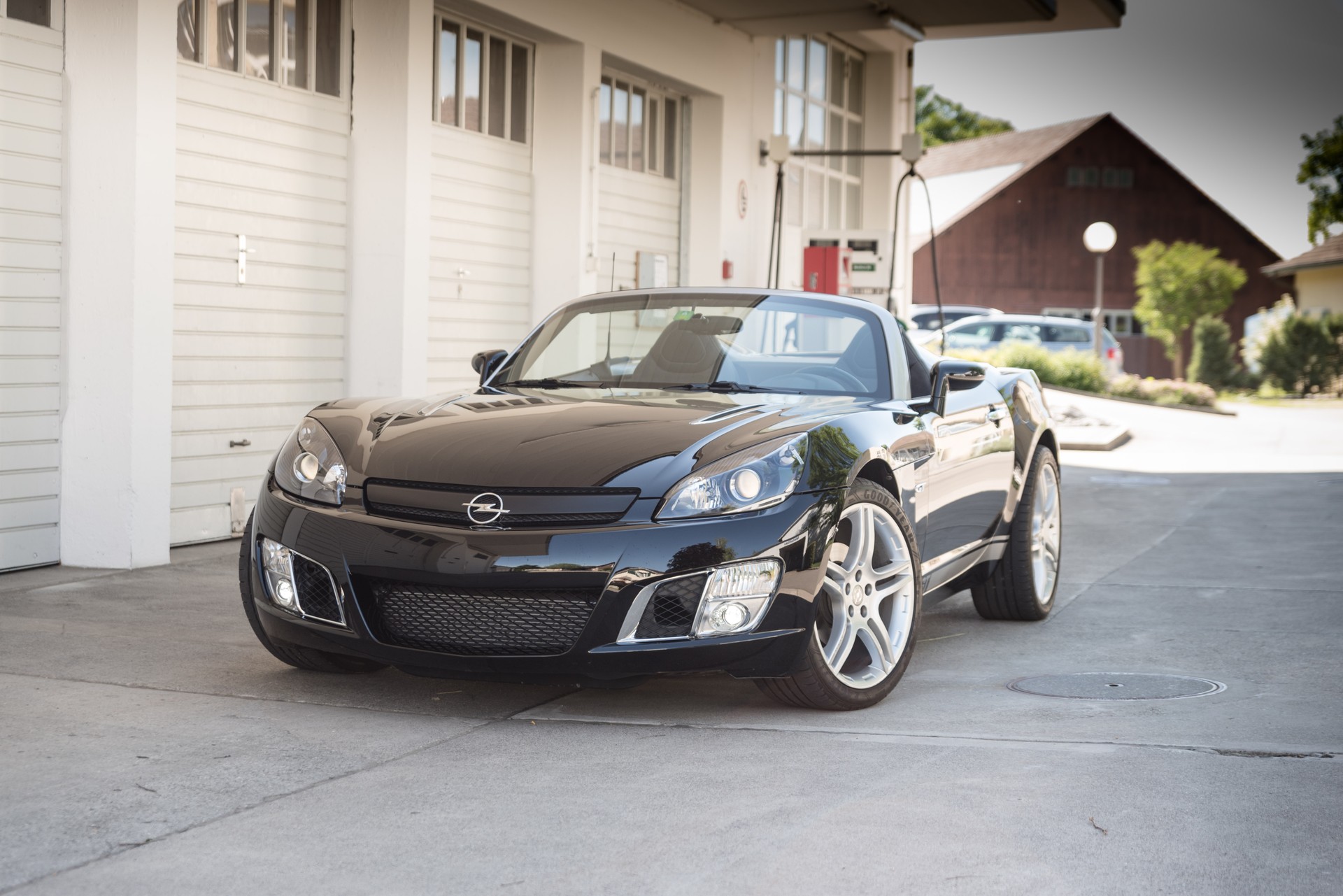 OPEL GT 2.0 Turbo-image-1