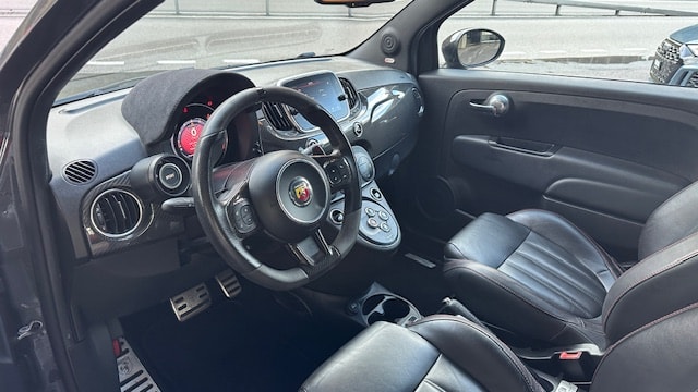 FIAT 695C 1.4 16V Turbo Abarth XSR Yamaha Dualogic-image-14