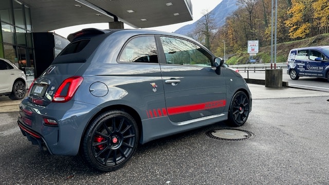 FIAT 695C 1.4 16V Turbo Abarth XSR Yamaha Dualogic-image-9