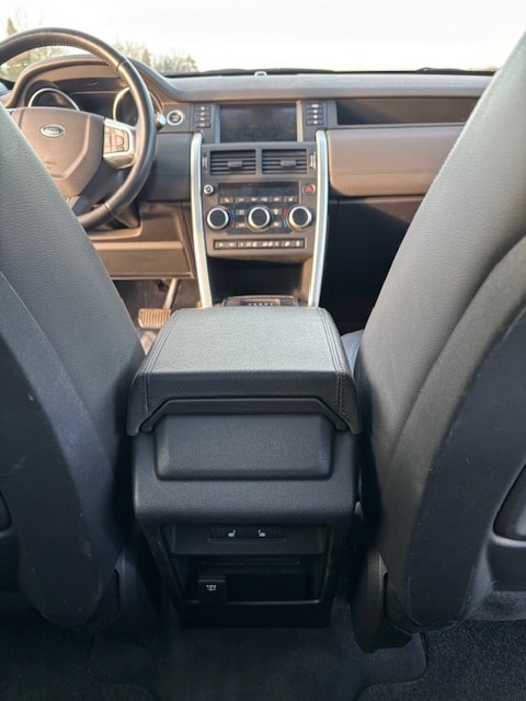 LAND ROVER DISCOVERY SPORT-image-10
