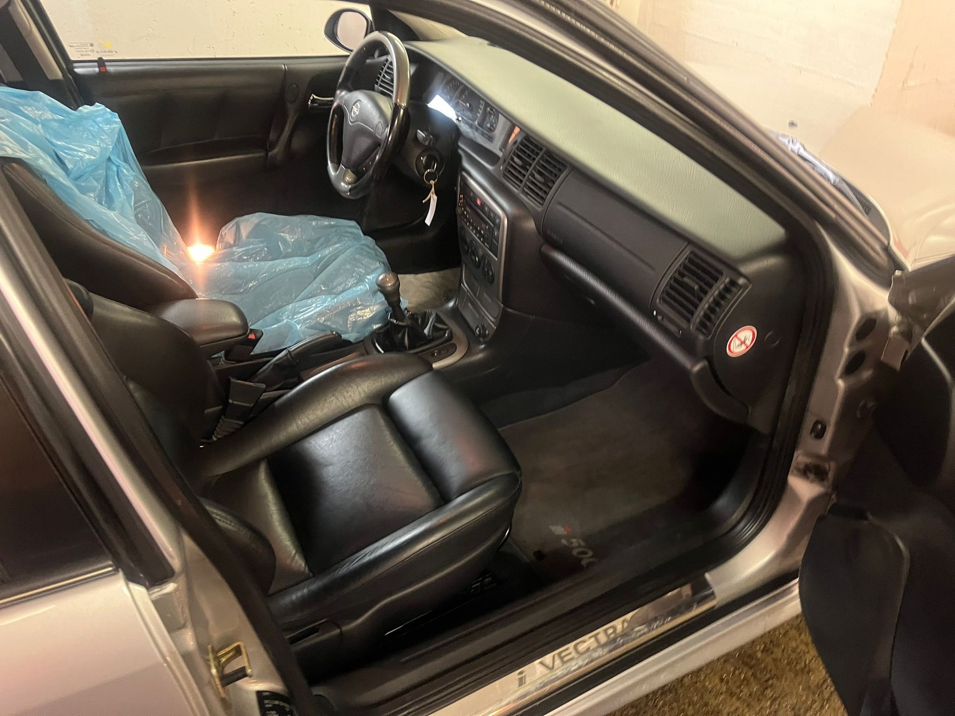 OPEL Vectra 2.5i V6 i500-image-10